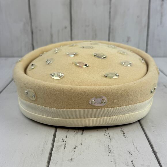 VTG 60's Janyth Roy Glenover Ivory Faum Tra Felt Pillbox Hat With Satin Bow - Picture 14 of 16